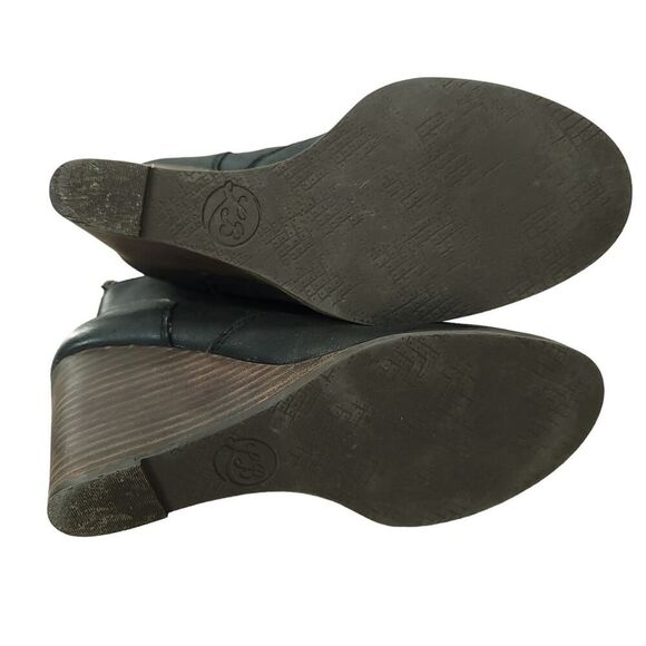 Lucky Brand Black Leather Wedge Ankle Boots Size 7.5 - Picture 9 of 11